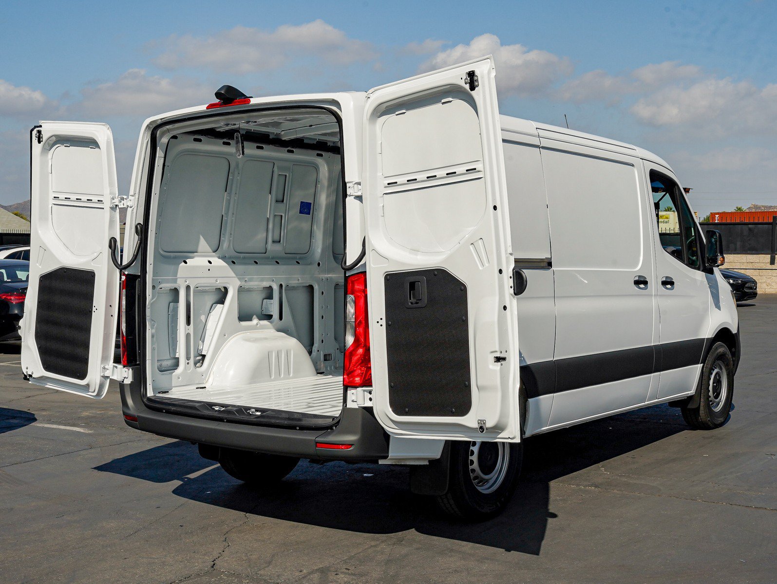 New 2026 Arctic White Mercedes-Benz 2500 Standard Roof I4 Diesel 144 Worker RWD image 8