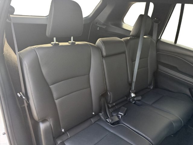 Used 2023 White Honda EX-L image 33