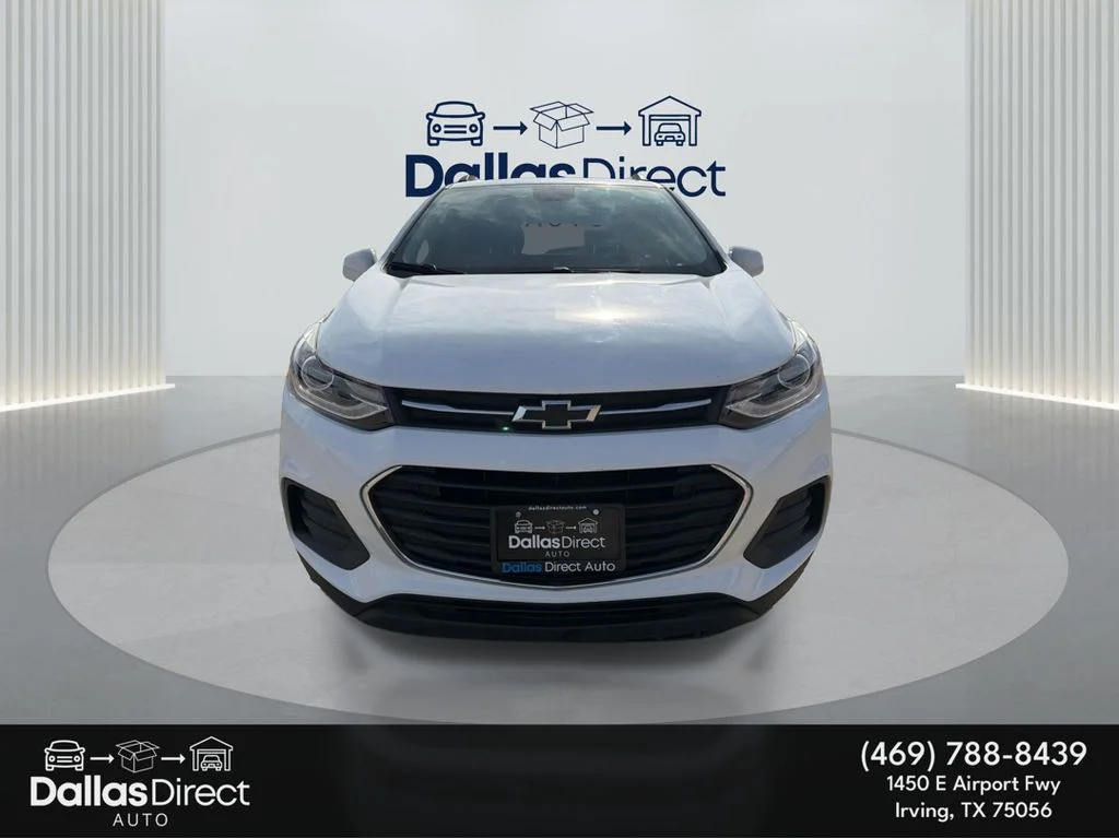 Used 2022 Summit White Chevrolet LT image 3