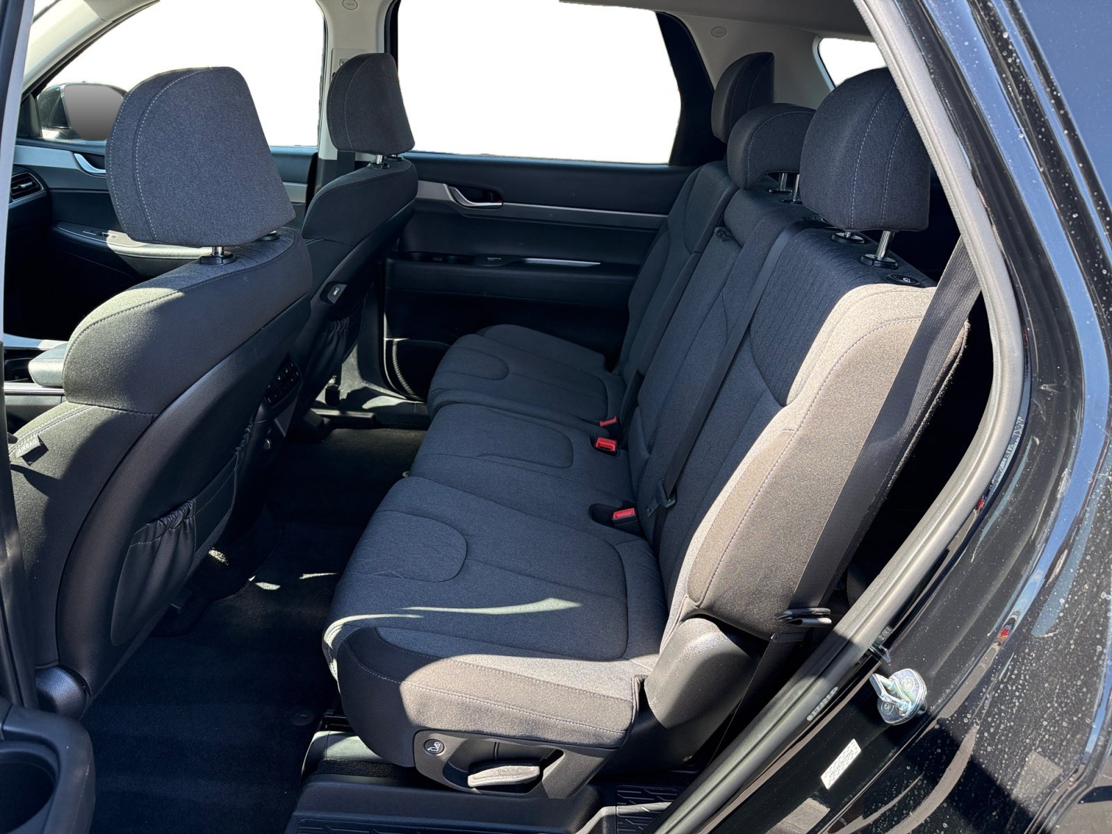 Used 2022 Abyss Black Hyundai SE image 16