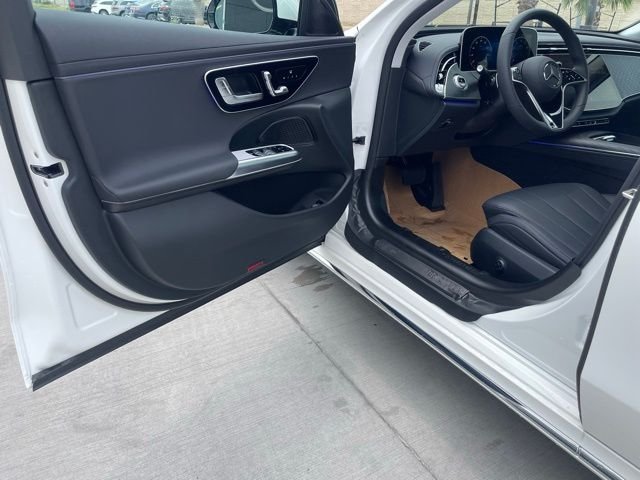 2025 Mercedes-Benz E-Class E350 - Photo 14