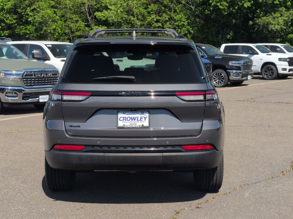 Certified Used 2023 Gray Jeep Altitude X image 4