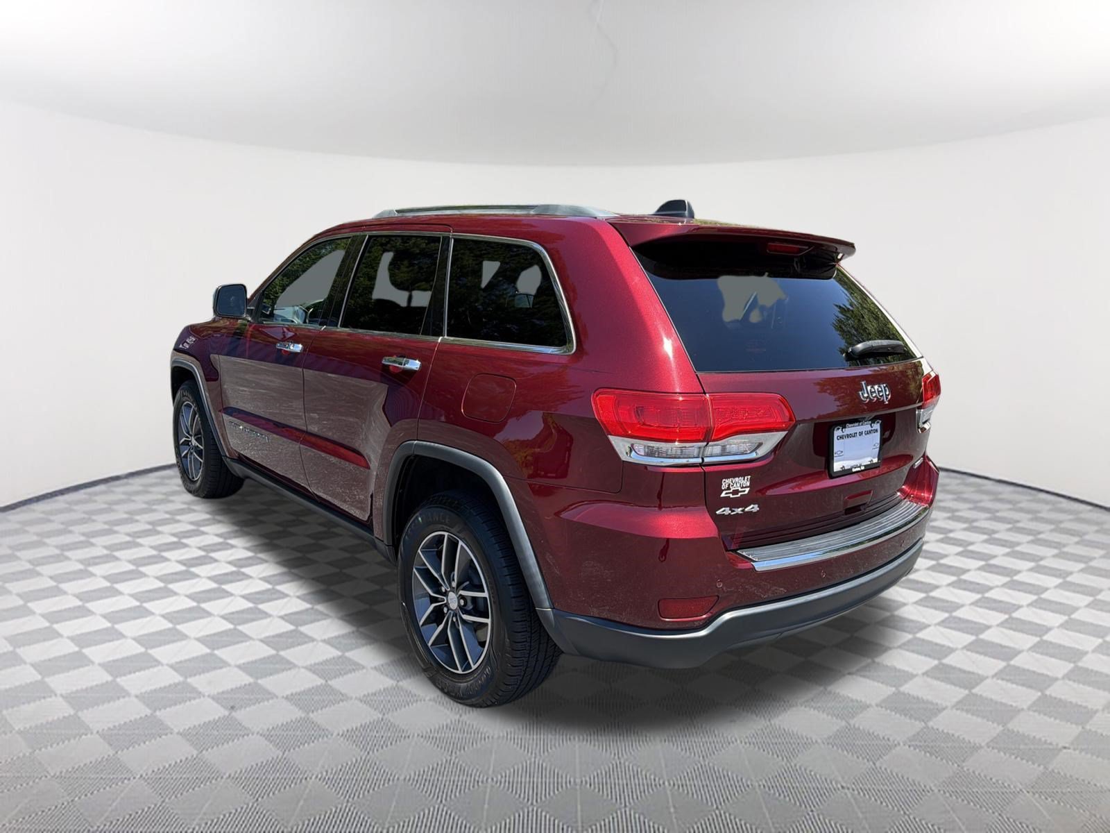 Used 2018 Velvet Red Pearlc Jeep Limited image 6