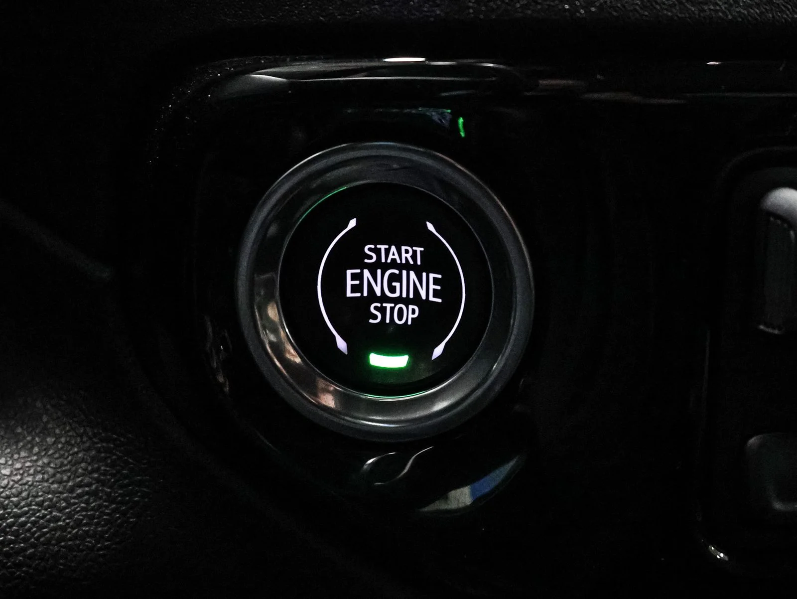 Used 2024 White Chevrolet LT image 37