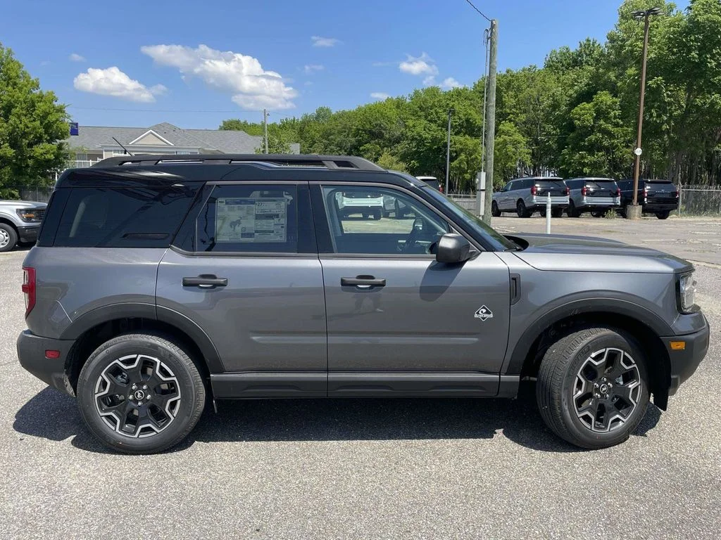 New 2026 Carbonized Gray Metallic Ford Outer Banks image 2