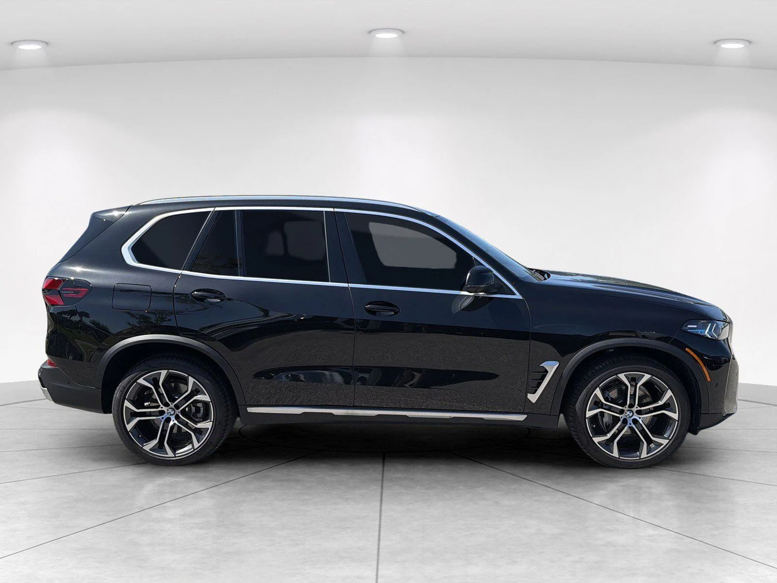 New 2026 Black Sapphire Metallic BMW sDrive40i image 3