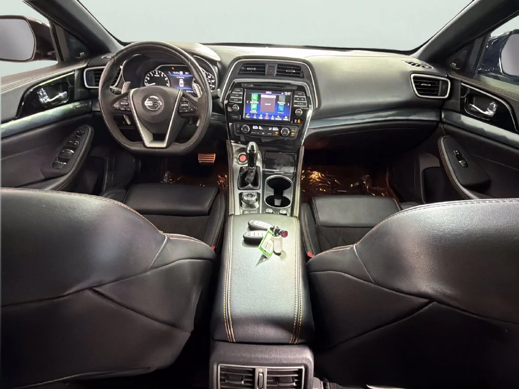 Used 2022 Black Nissan SR Xtronic CVT image 32