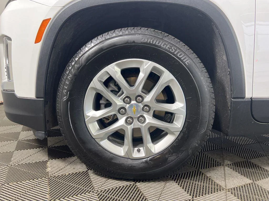 Used 2023 Summit White Chevrolet LS image 23