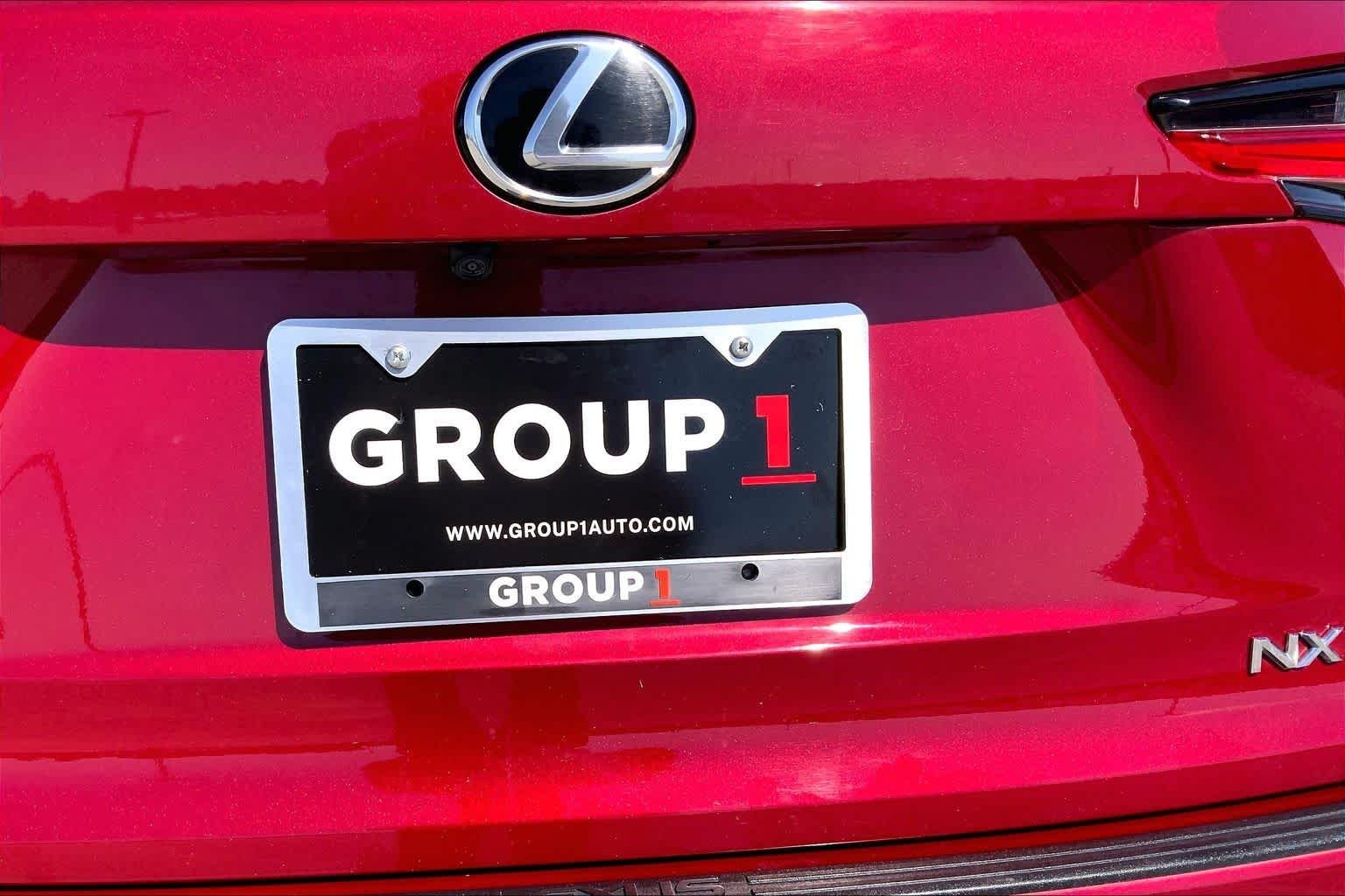 Used 2021 Matador Red Mica Lexus  image 10