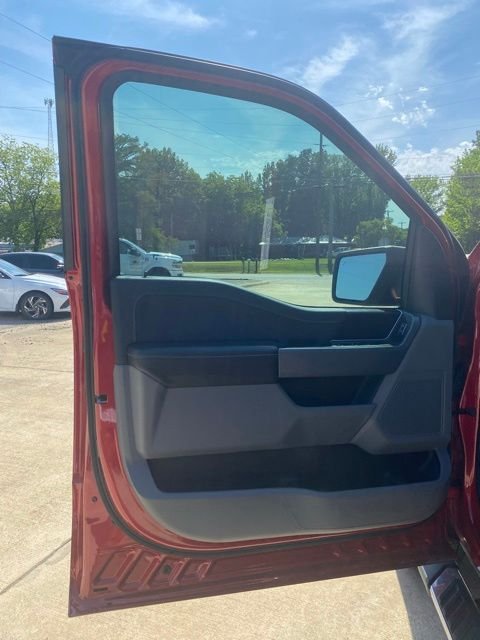 Used 2021 Red Ford XLT image 16