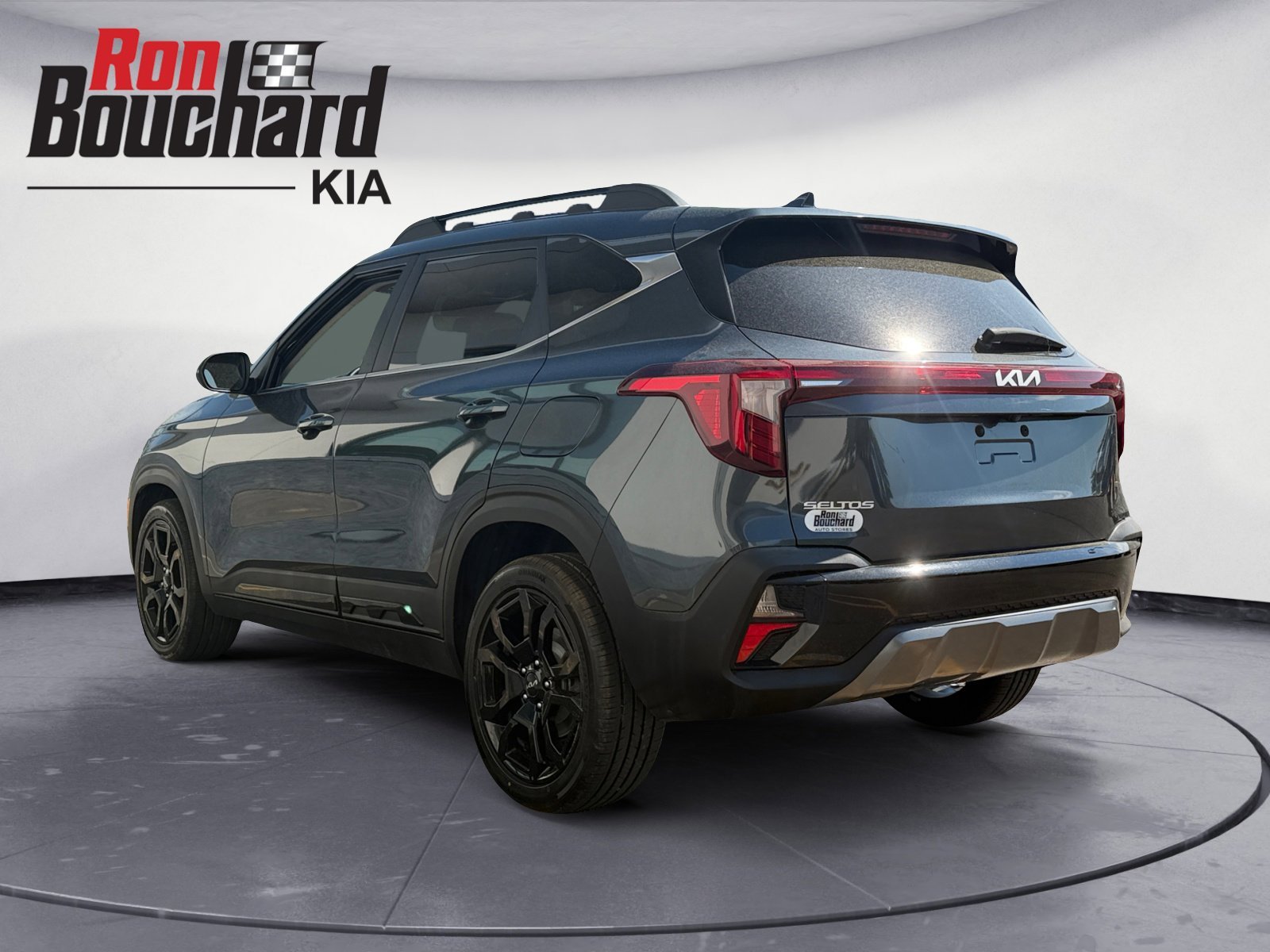Certified Used 2024 Gravity Gray Kia X-Line image 4