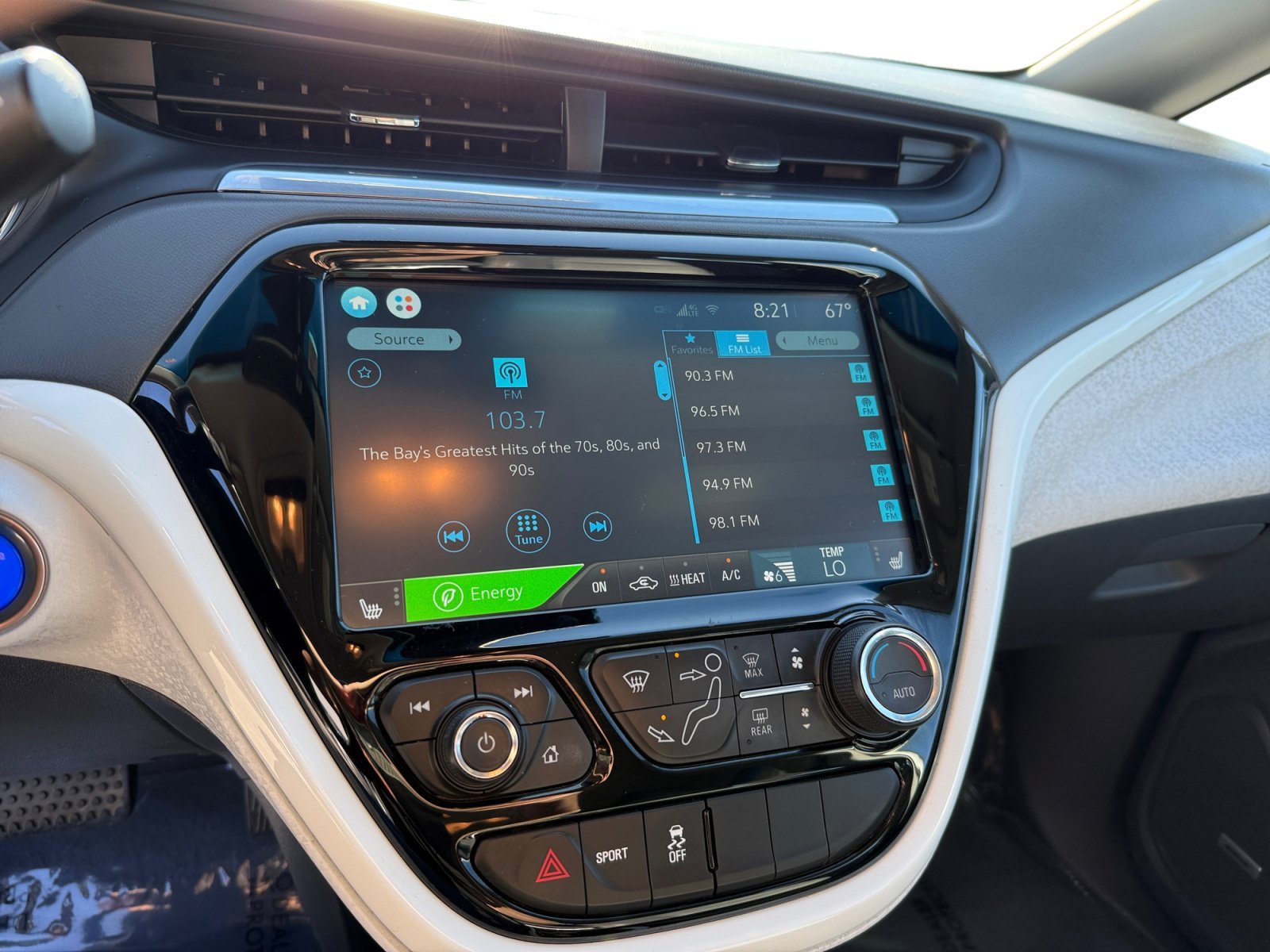 Used 2019 Silver Ice Metallic Chevrolet Premier image 12