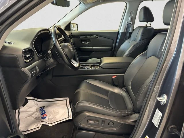 Used 2025 Gray Honda EX-L image 10
