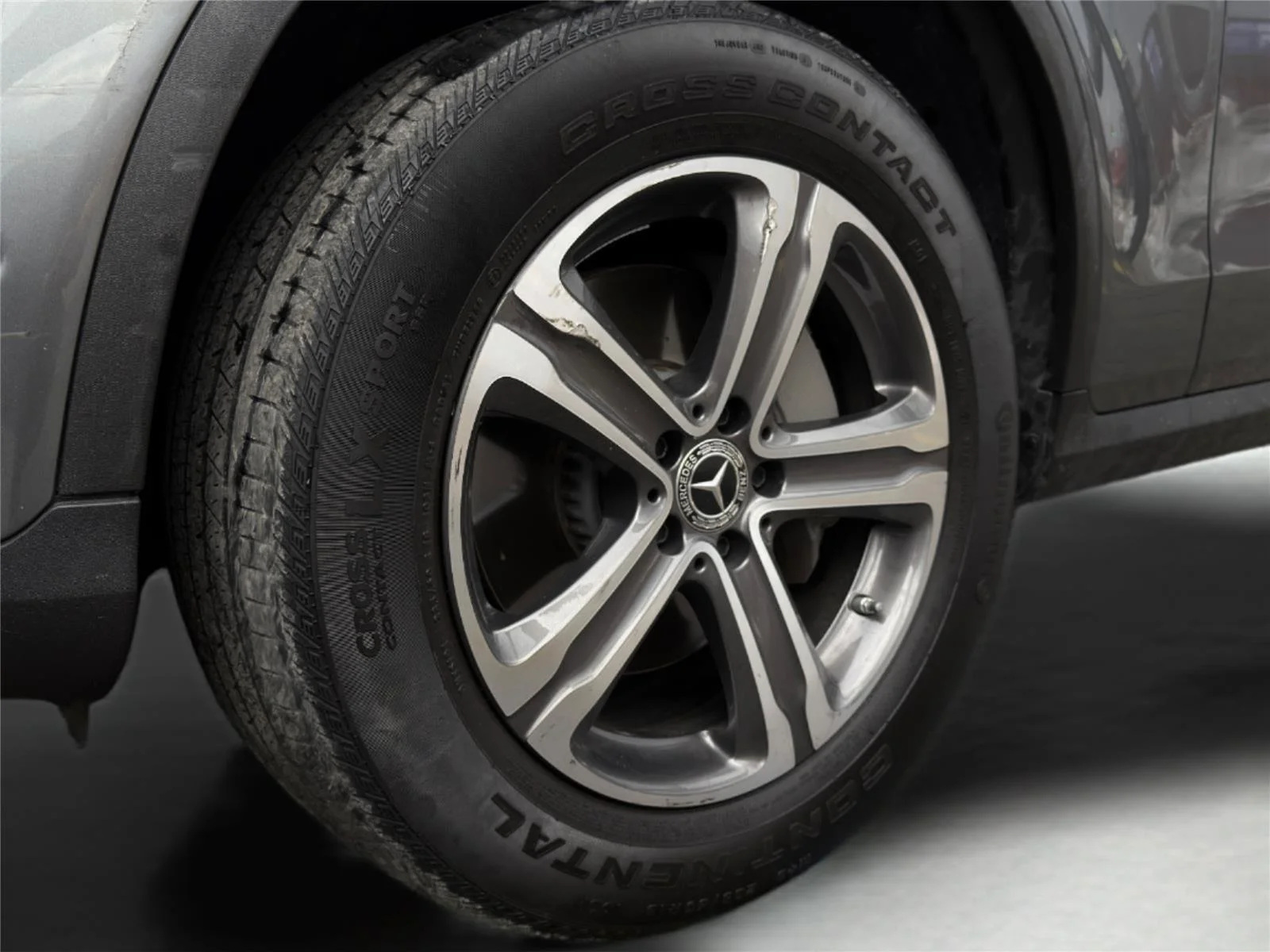 Used 2022 Selenite Grey Metallic Mercedes-Benz GLC 300 image 29