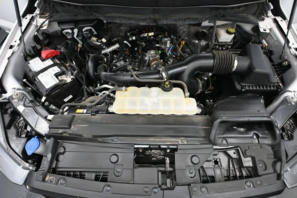 Used 2022 White Ford Lariat image 49