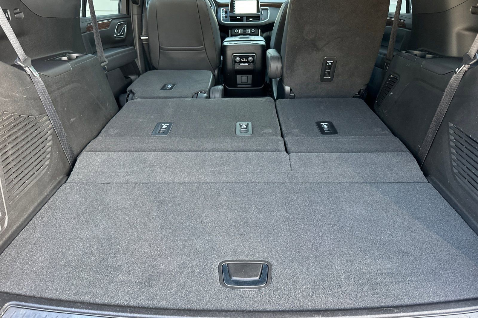 Used 2023 Summit White Chevrolet High Country image 18