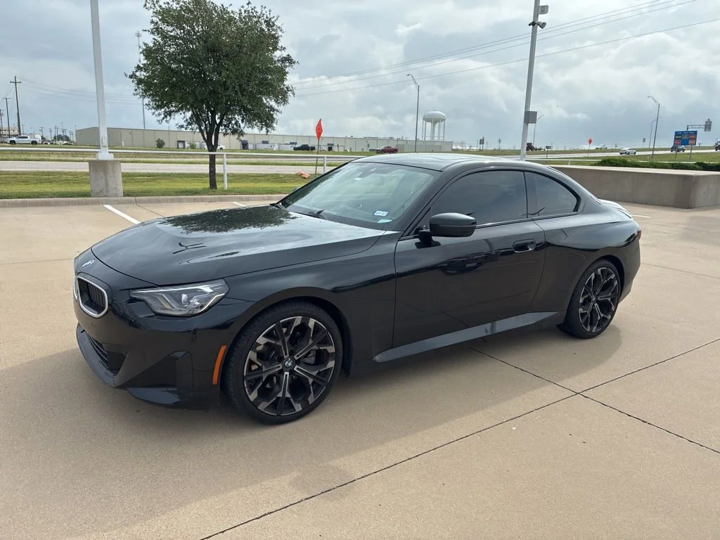 2025 BMW 2 Series 230i Coupe's photo