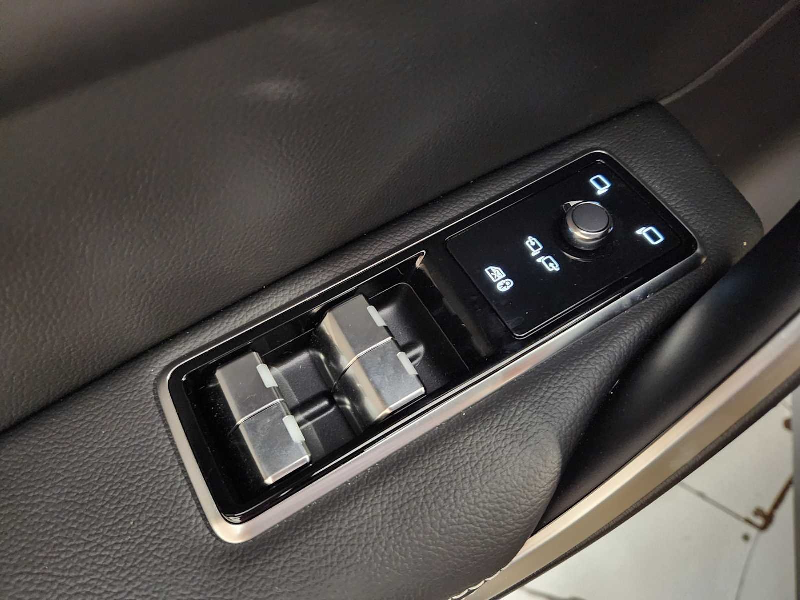 2026 Jaguar F-Pace R-Dynamic S - Photo 23