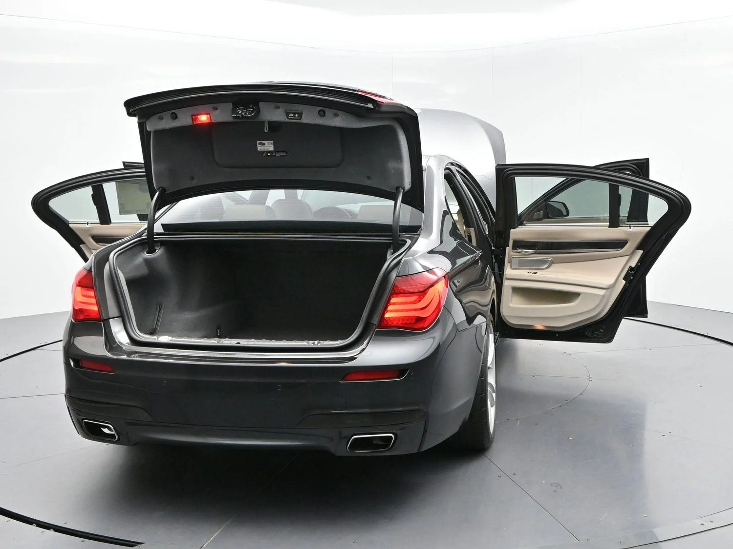 Used 2013 Dark Graphite Metallic Ii BMW 750i image 45