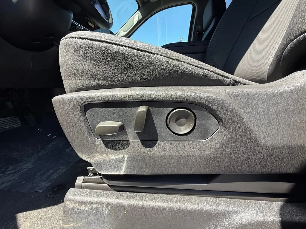 New 2026 Onyx Black GMC SLT image 34