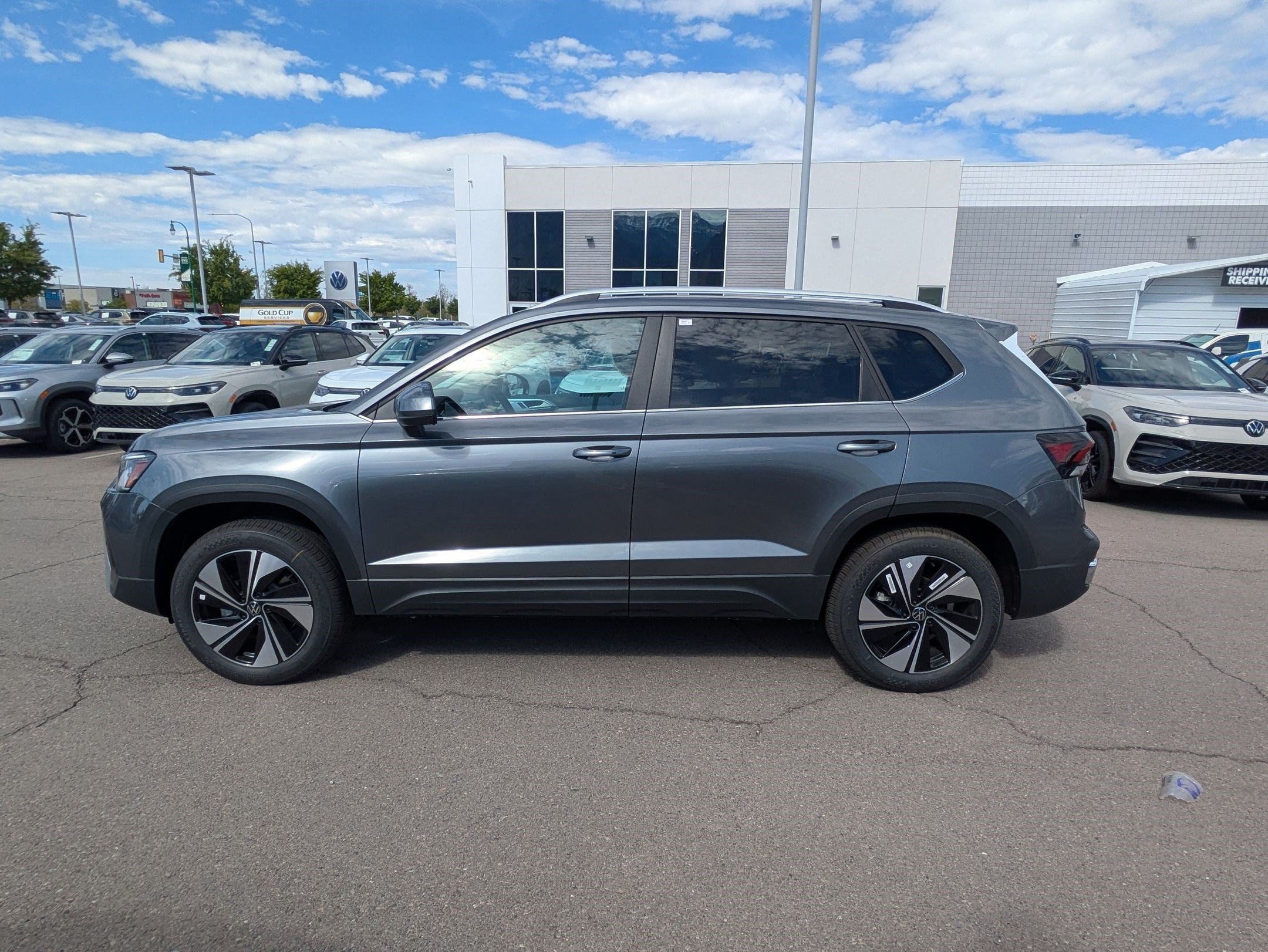 New 2026 Platinum Gray Metallic Volkswagen SE image 7