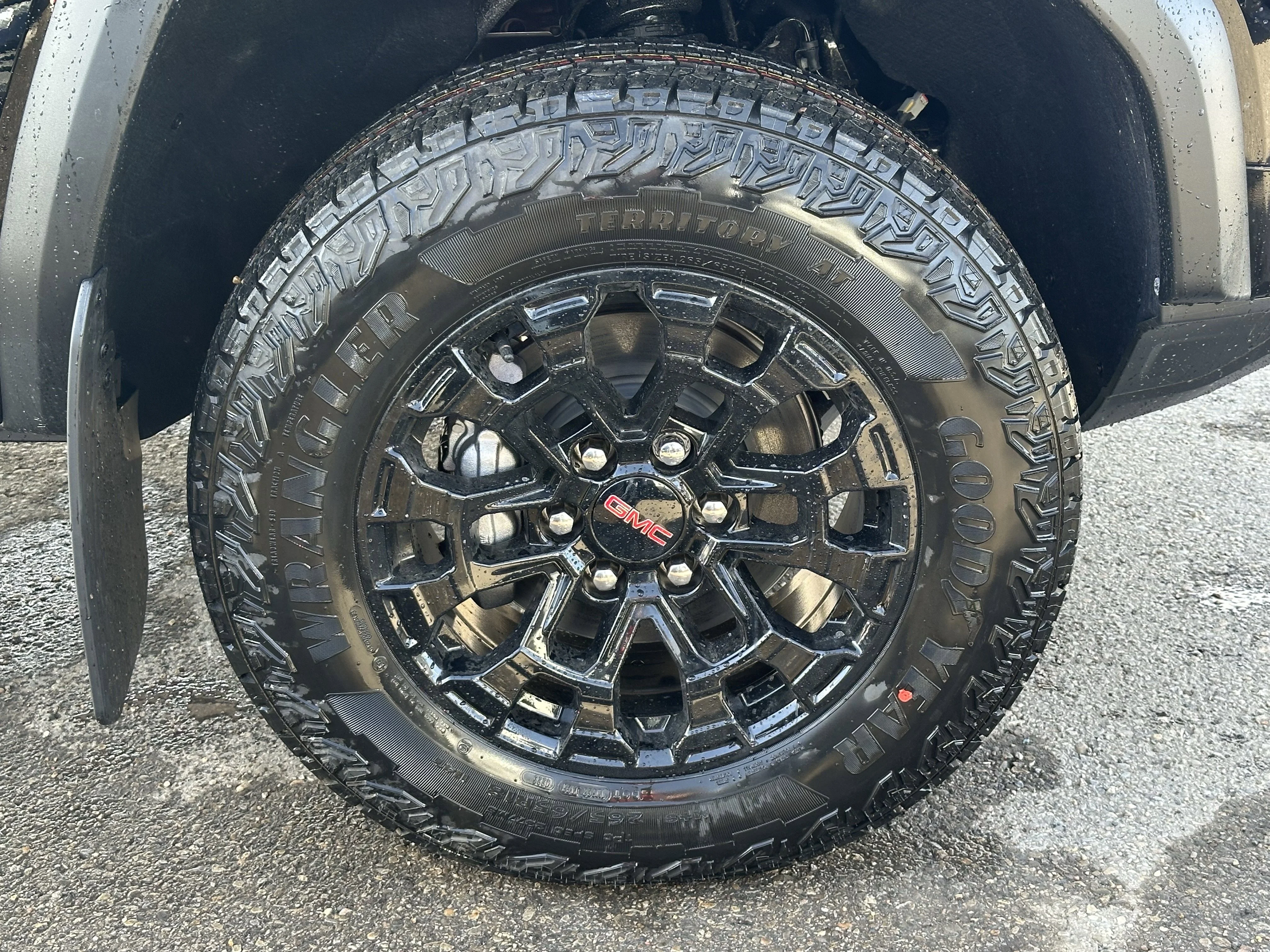 New 2026 Onyx Black GMC Elevation image 6