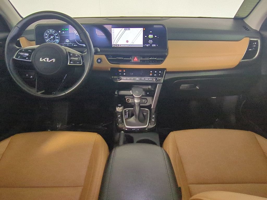 Used 2024 White Kia EX image 17