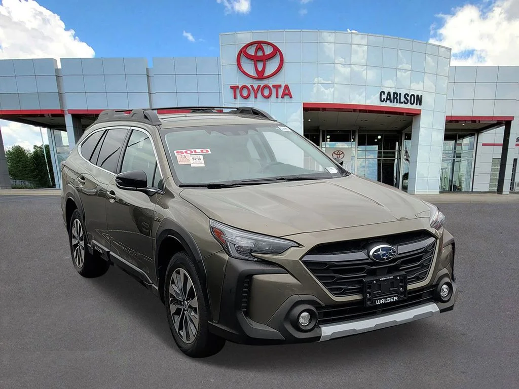 Used 2024 Subaru Outback Limited with VIN 4S4BTGND6R3101958 for sale in Minneapolis, Minnesota