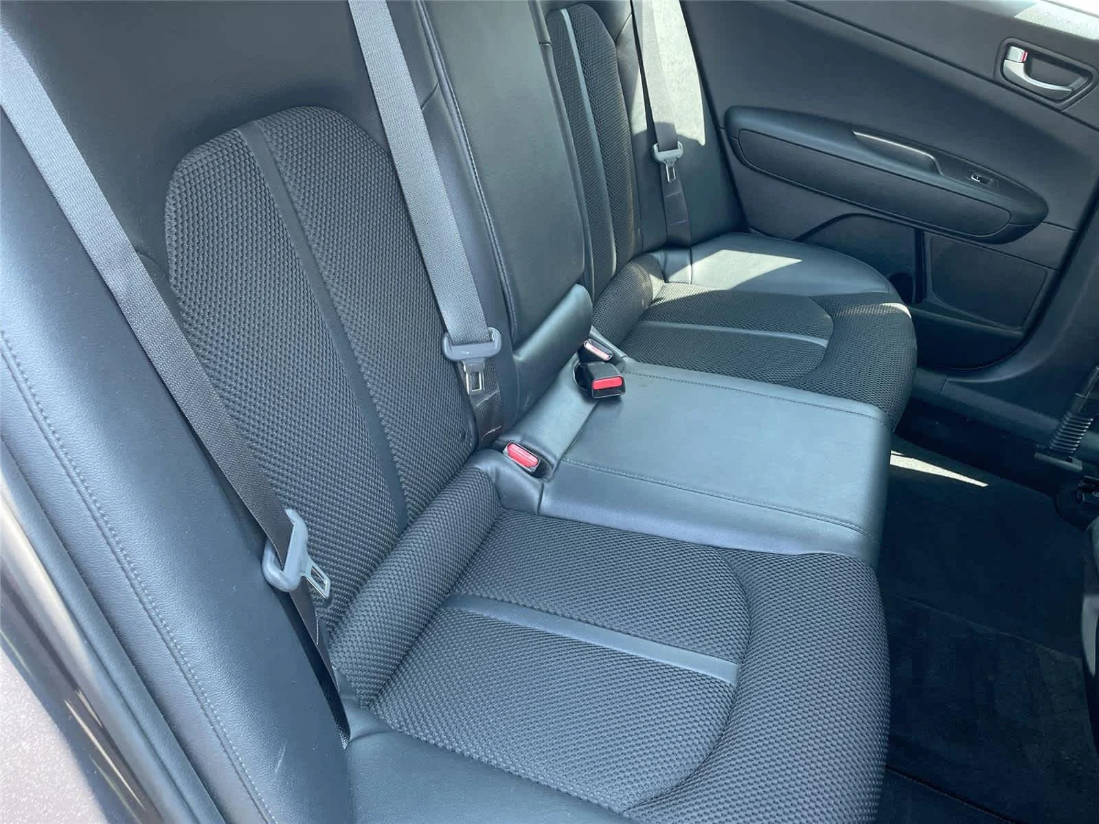 Used 2019 Platinum Graphite Kia S image 17