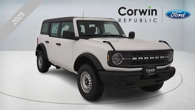2025 Ford Bronco Base 4x4's photo