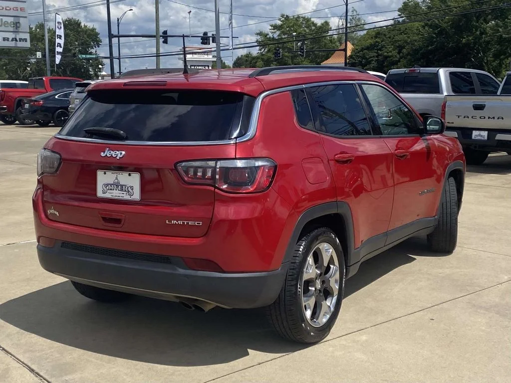 Used 2019 Red Jeep Limited image 9