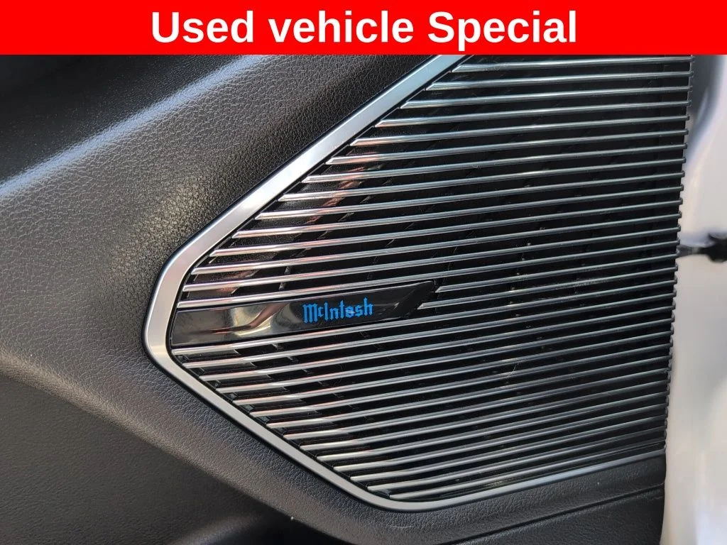 Used 2022 Silver Jeep Overland image 20