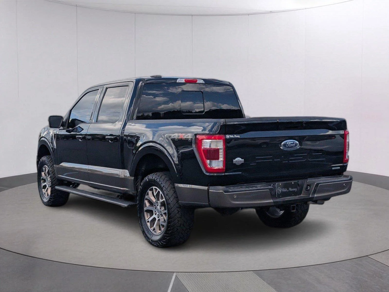 Used 2021 Agate Black/Stone Gray Ford King Ranch image 3