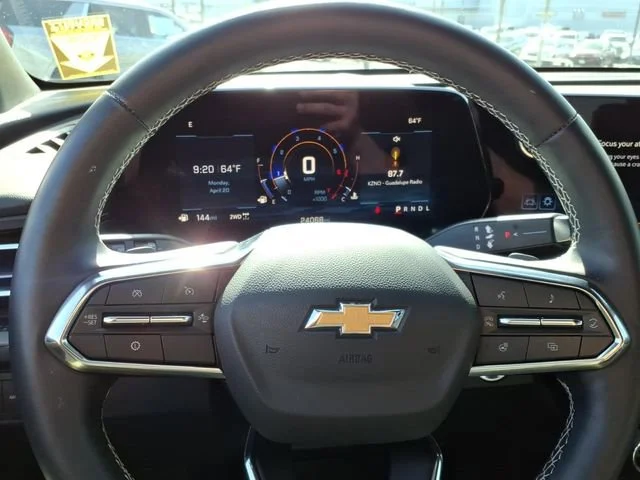 Used 2025 Mosaic Black Metallic Chevrolet LT image 19