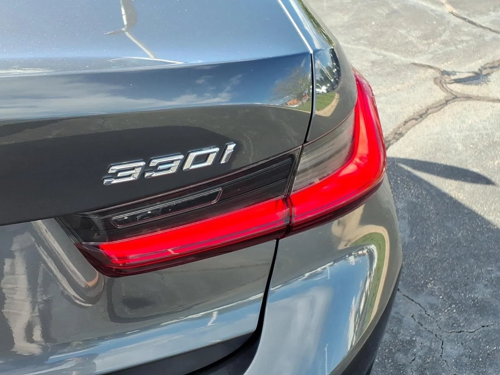 Used 2020 Mineral Gray Metallic BMW 330i xDrive image 21