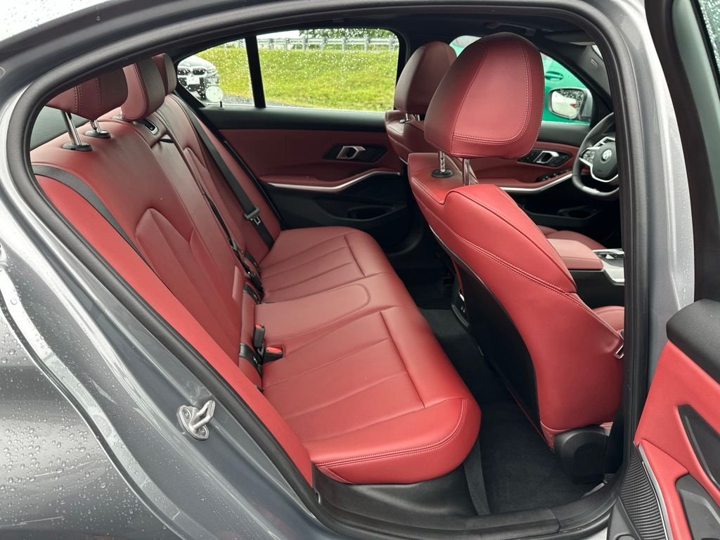 Used 2026 Skyscraper Grey Metallic BMW 330i xDrive image 23