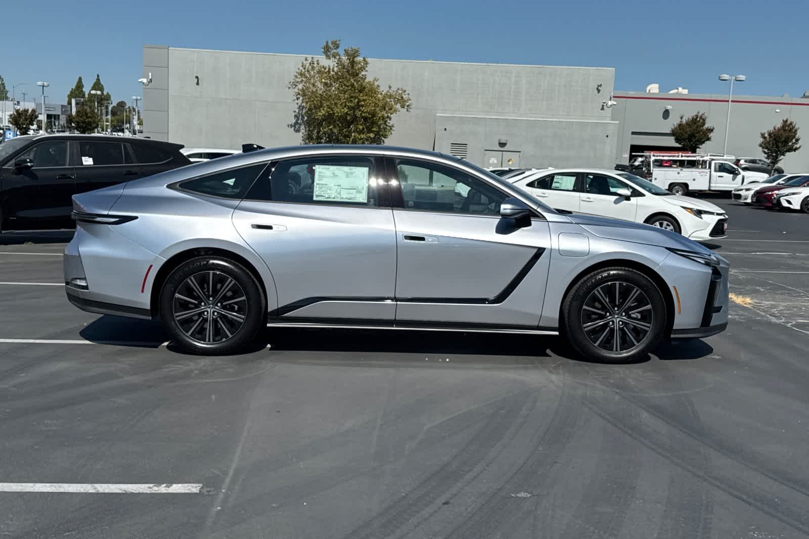 New 2026 Iridium Lexus ES 350e PREMIUM image 6