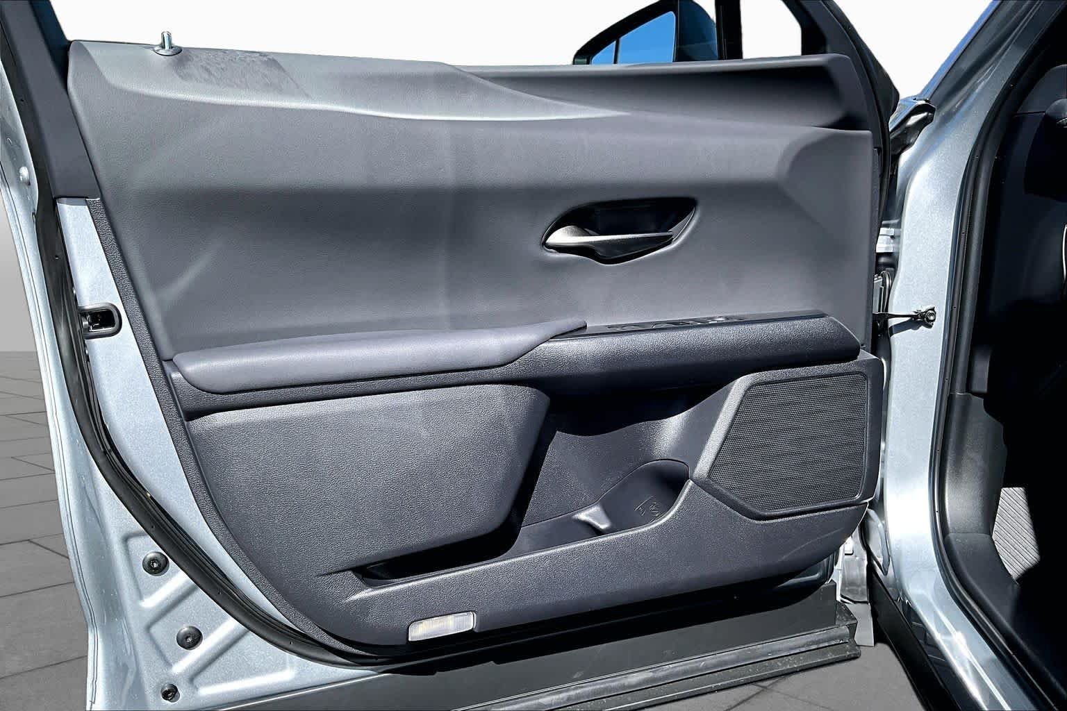 New 2026 Iridium Lexus PREMIUM AWD image 16