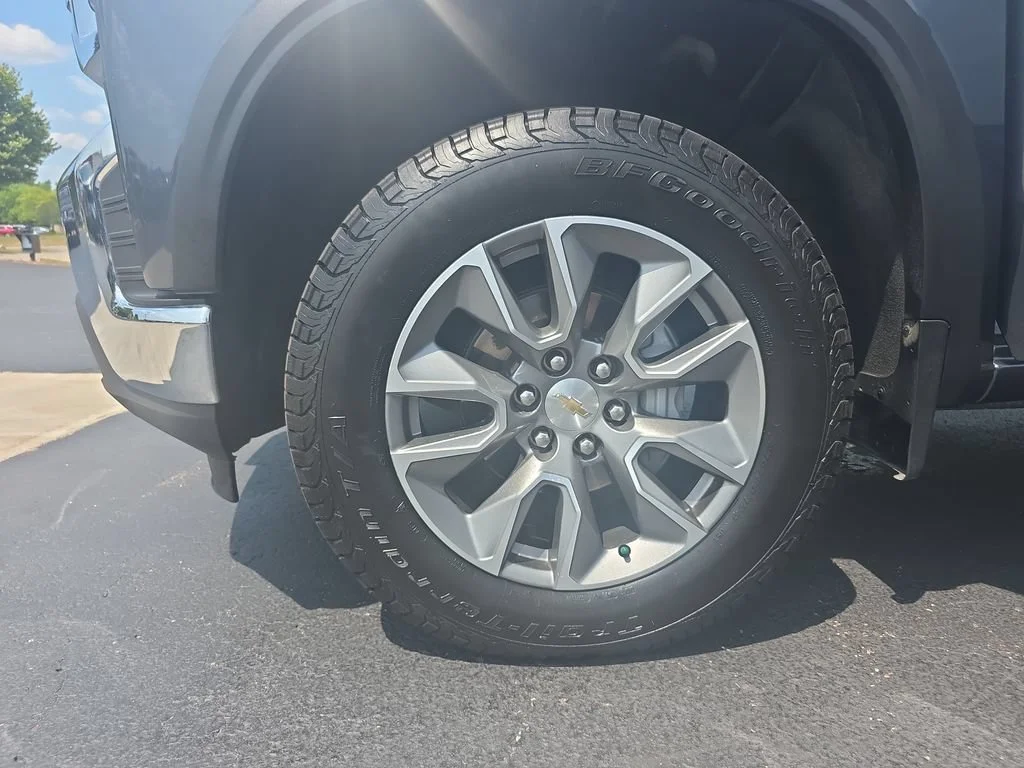 Used 2020 BLACK Chevrolet LT Trail Boss image 26
