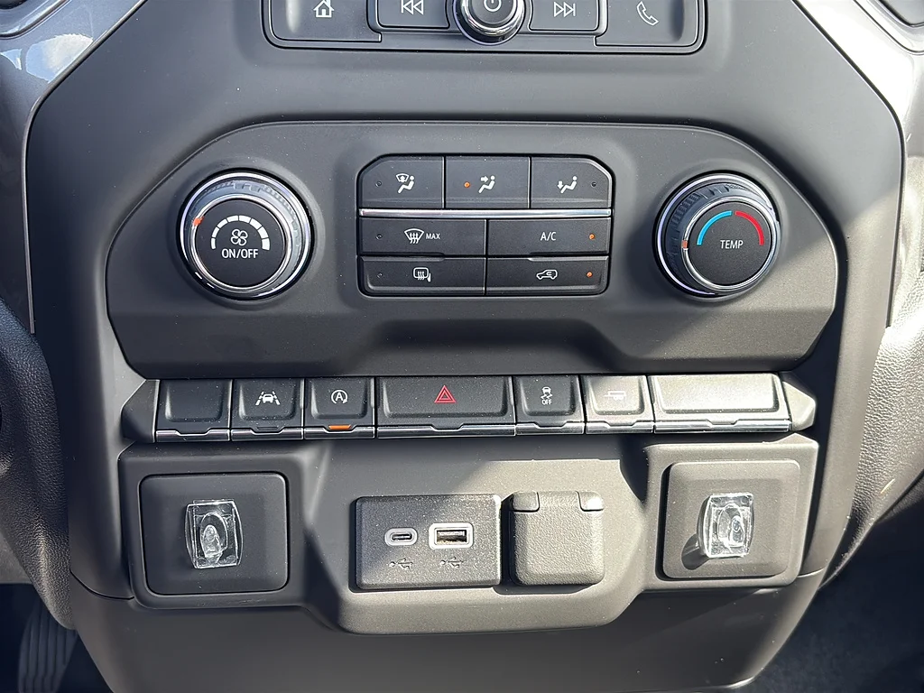 Used 2025 Summit White Chevrolet  image 24