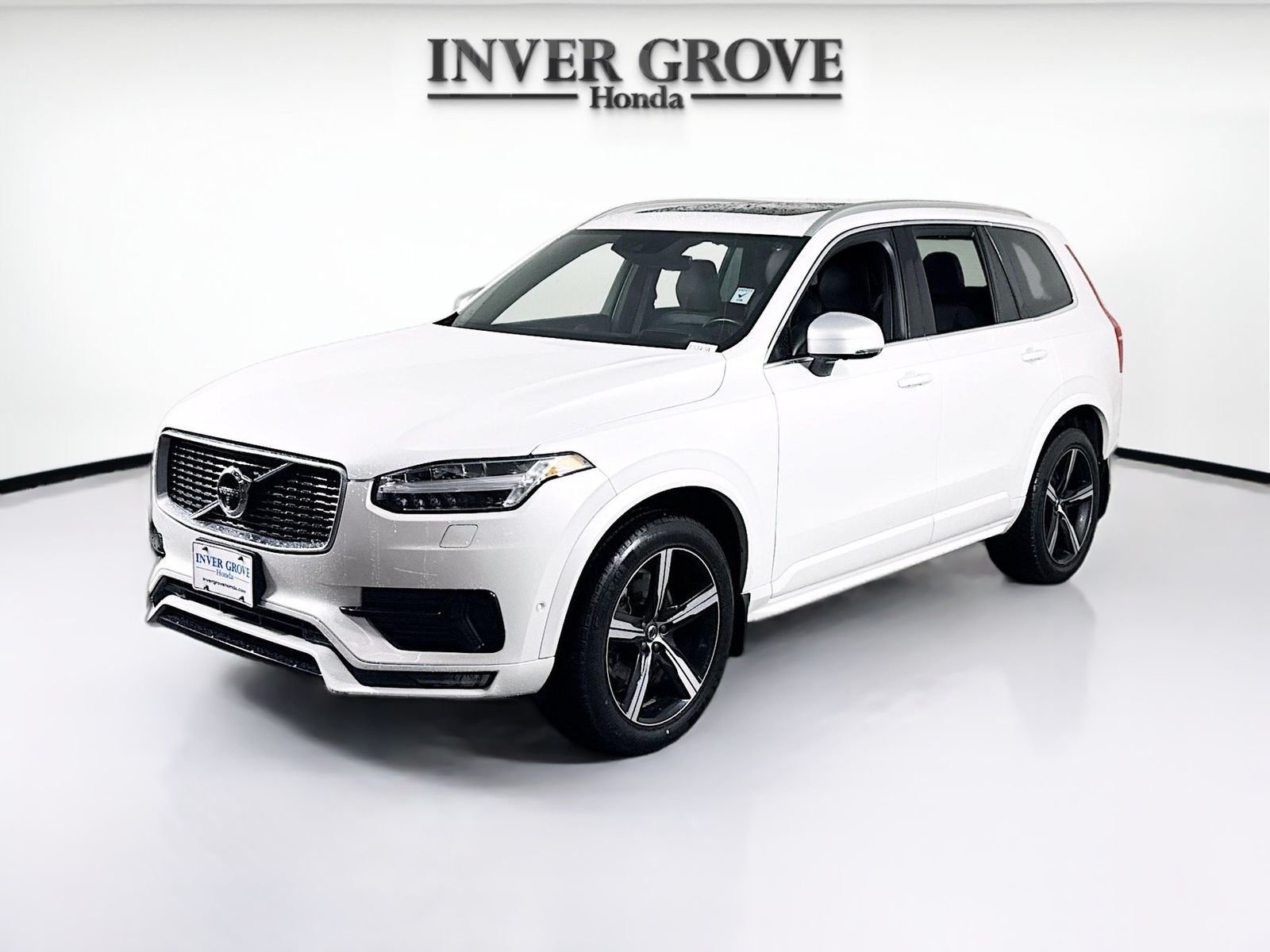 2019 Volvo XC90 T6 R-Design AWD's photo