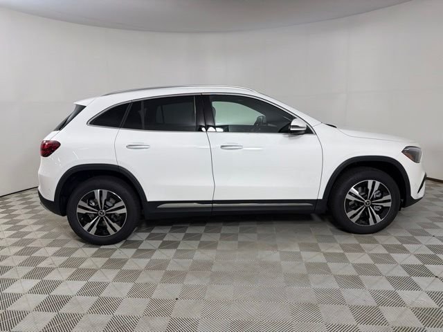 New 2026 Polar White Mercedes-Benz GLA 250 image 8