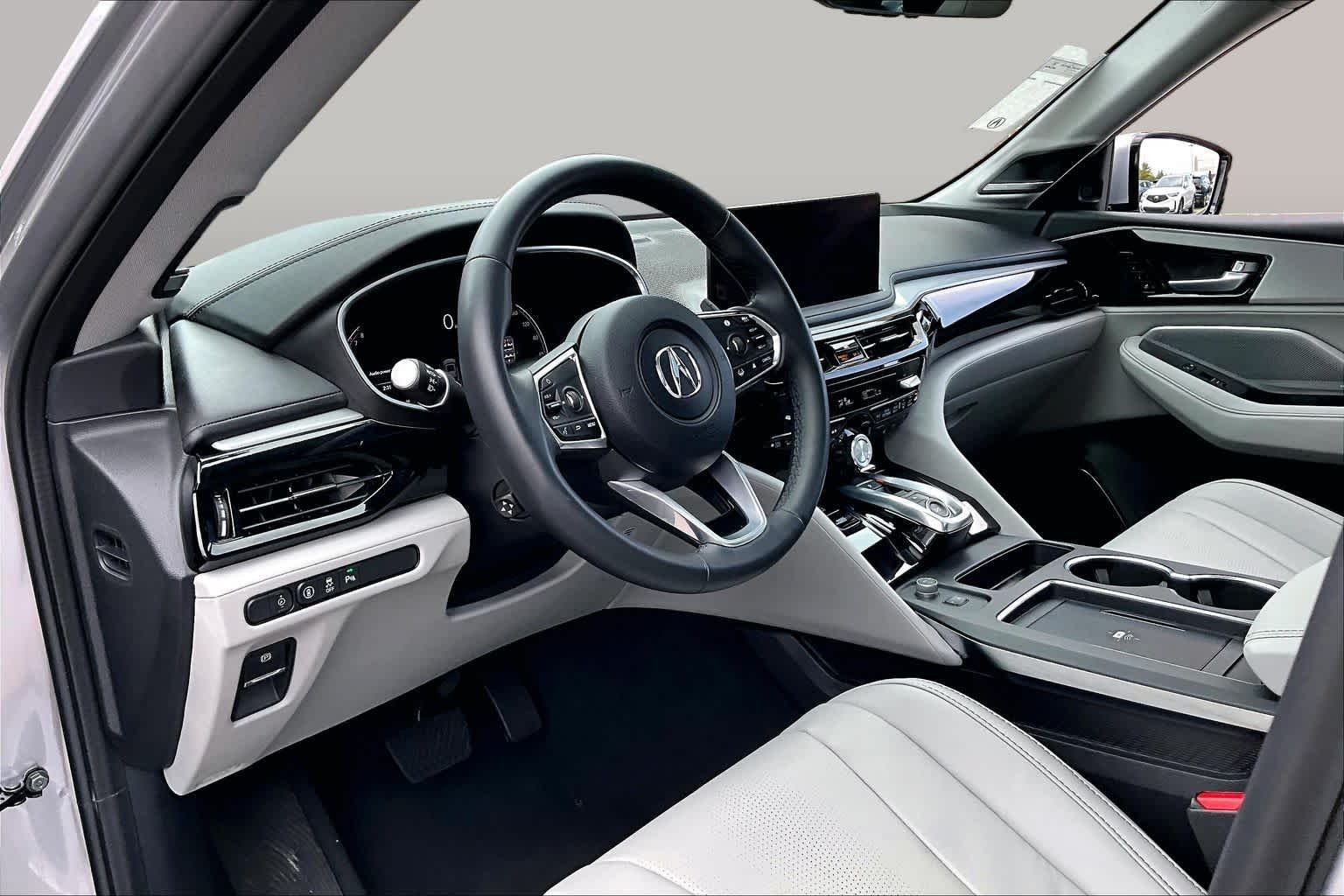 Used 2026 Solar Silver Metallic Acura w/Technology Package image 18