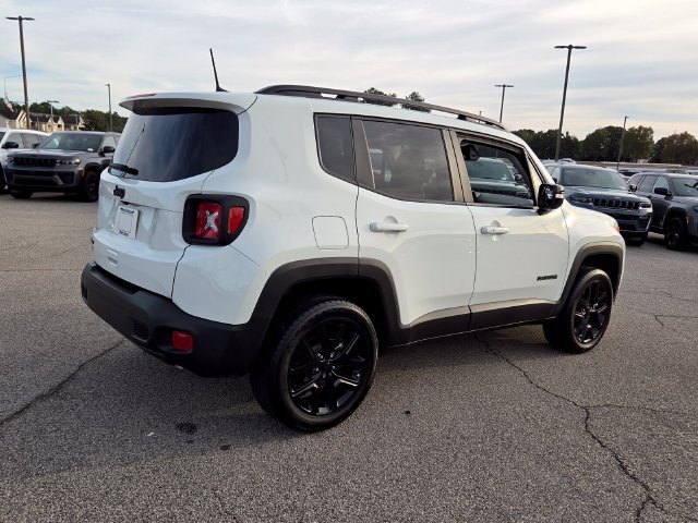 Used 2023 White Jeep Altitude image 14