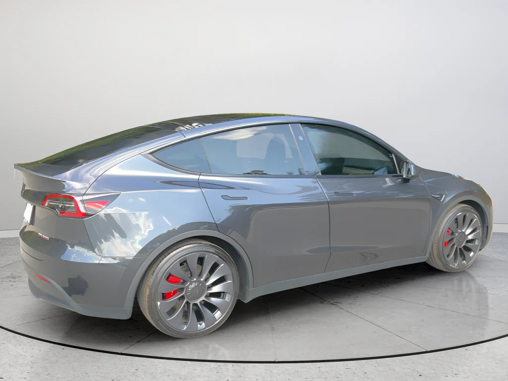 2025 Tesla Model Y Performance - Photo 12
