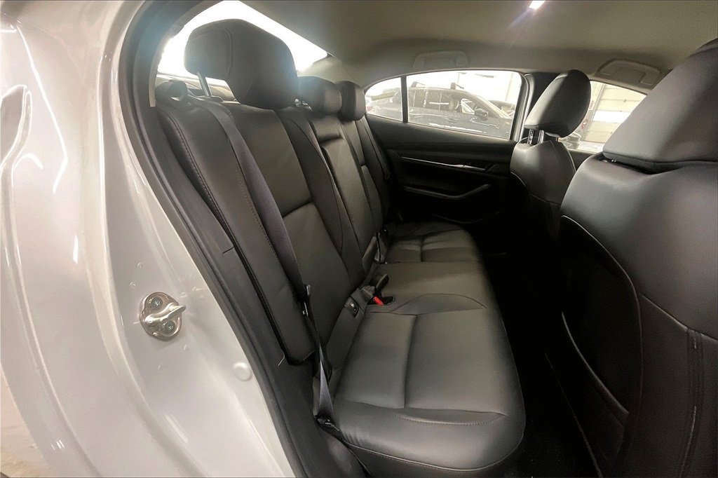 2025 MAZDA MAZDA3 - Image 26