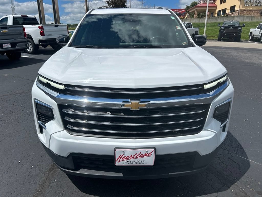 Used 2025 Chevrolet Traverse LT with VIN 1GNEVGRSXSJ248264 for sale in Kansas City