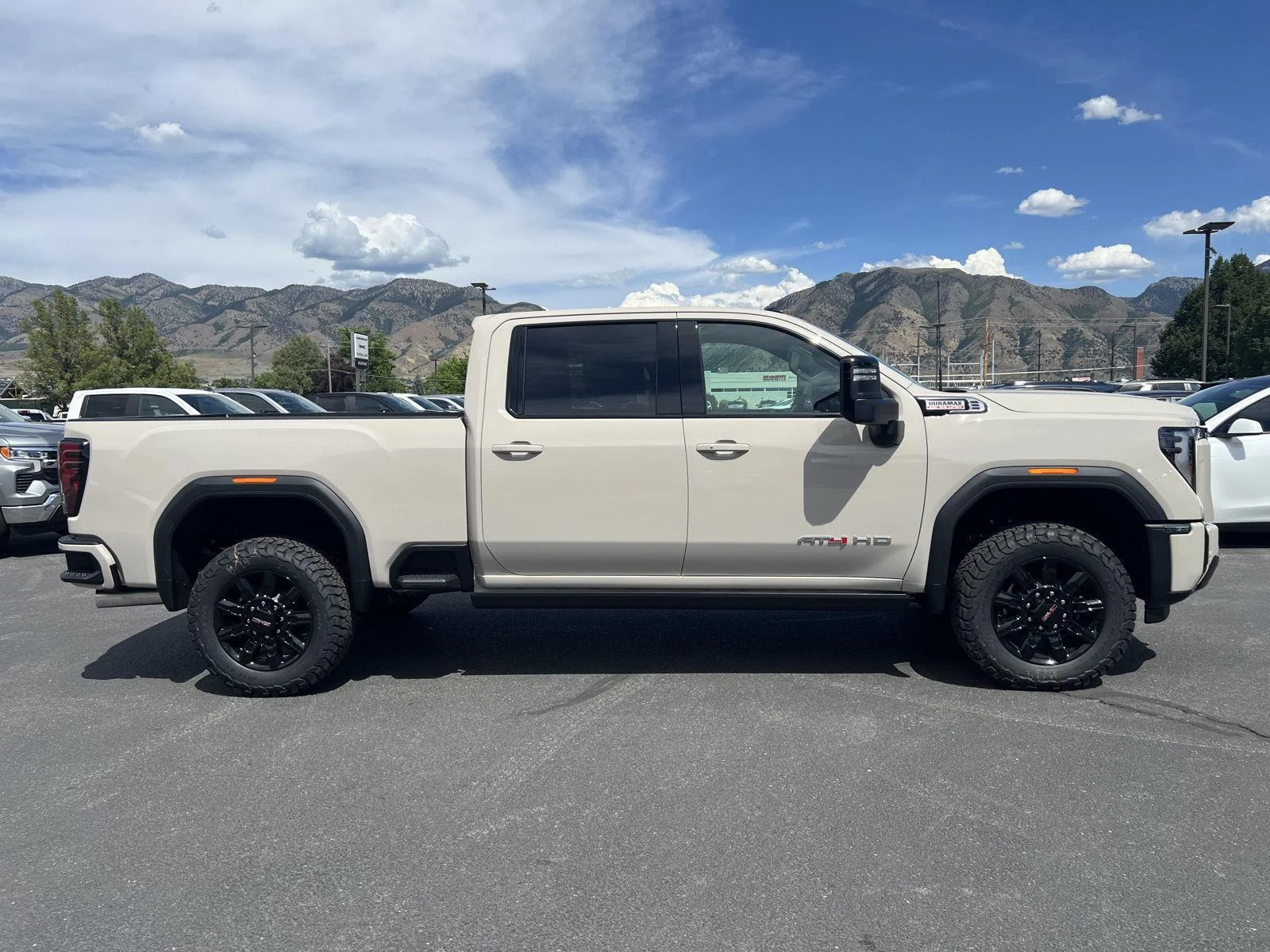 2026 GMC Sierra 3500HD AT4 - Photo 6