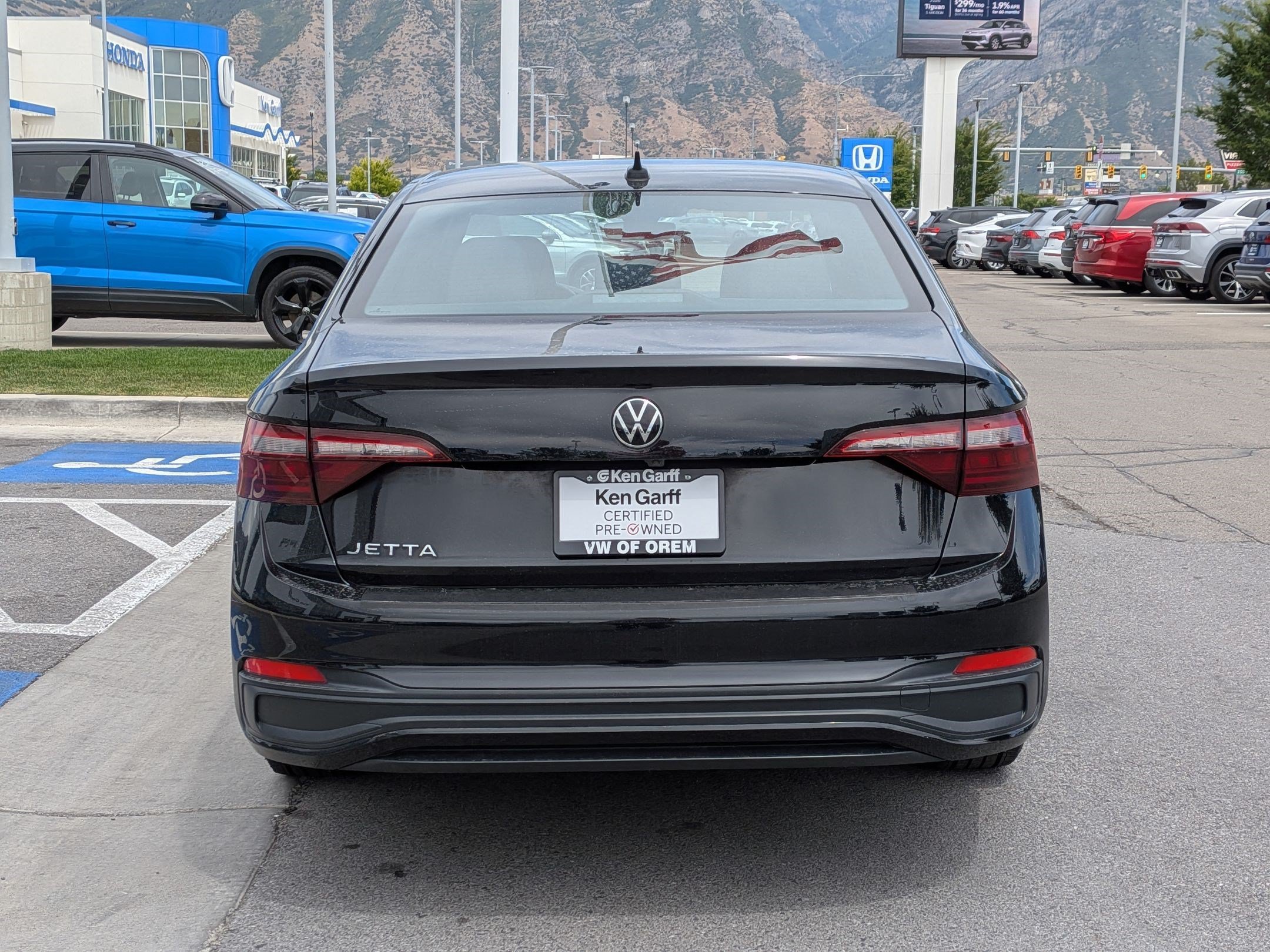 Used 2022 Deep Black Pearl Volkswagen Sport image 4