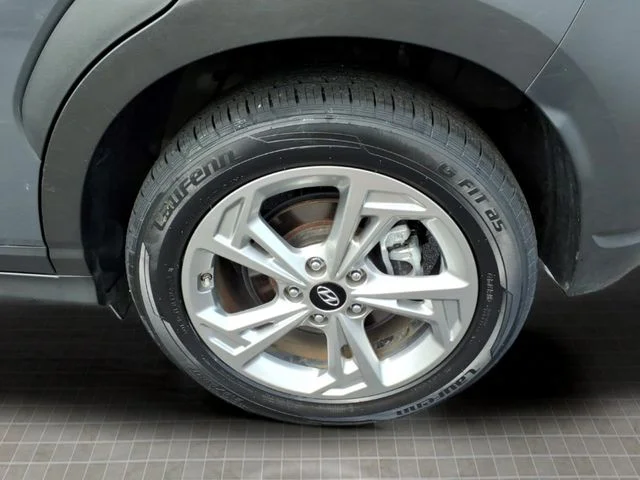 Used 2023 Gray Hyundai SEL image 14